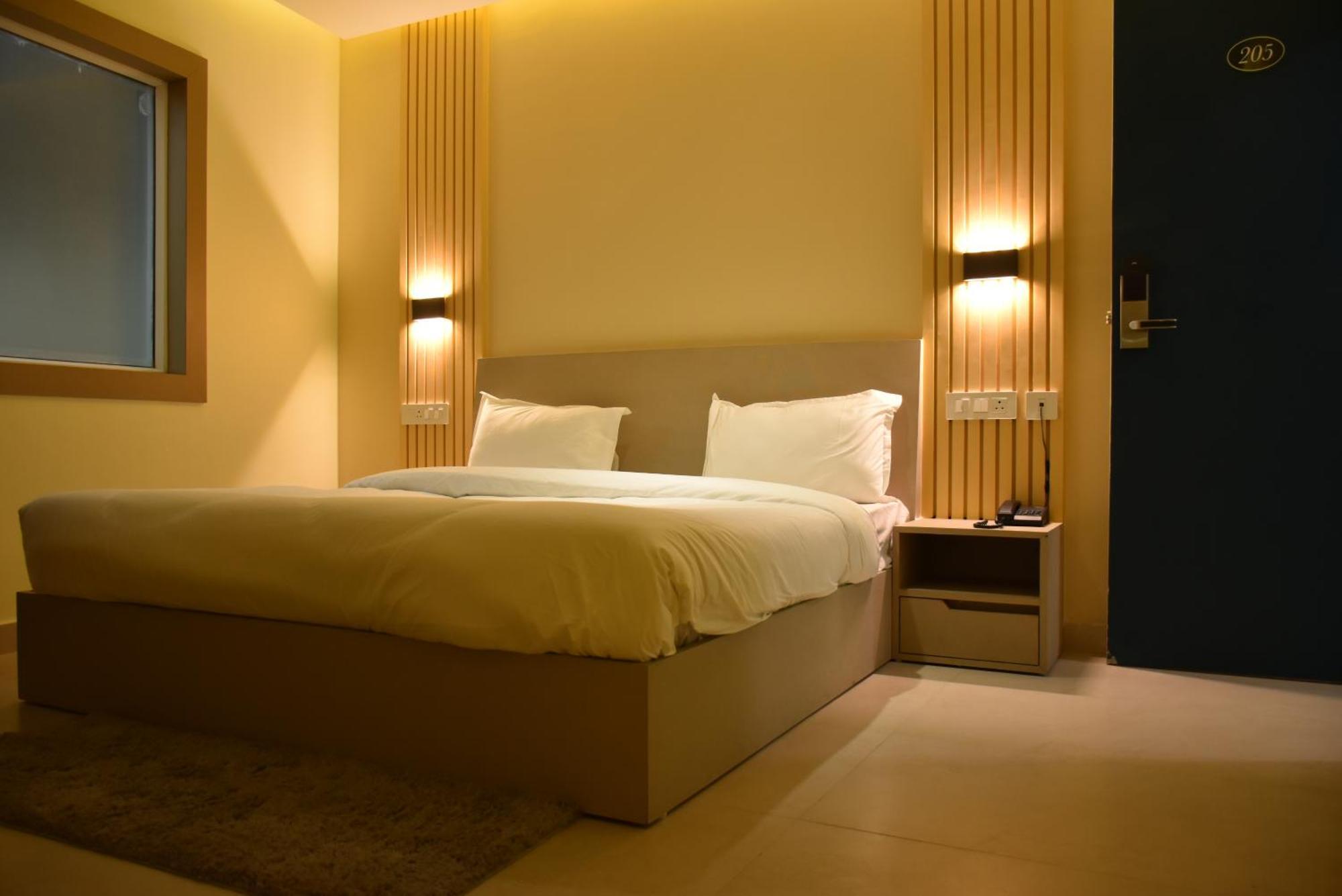 Spruce Hill Hotel & Restro ناينيتال المظهر الخارجي الصورة