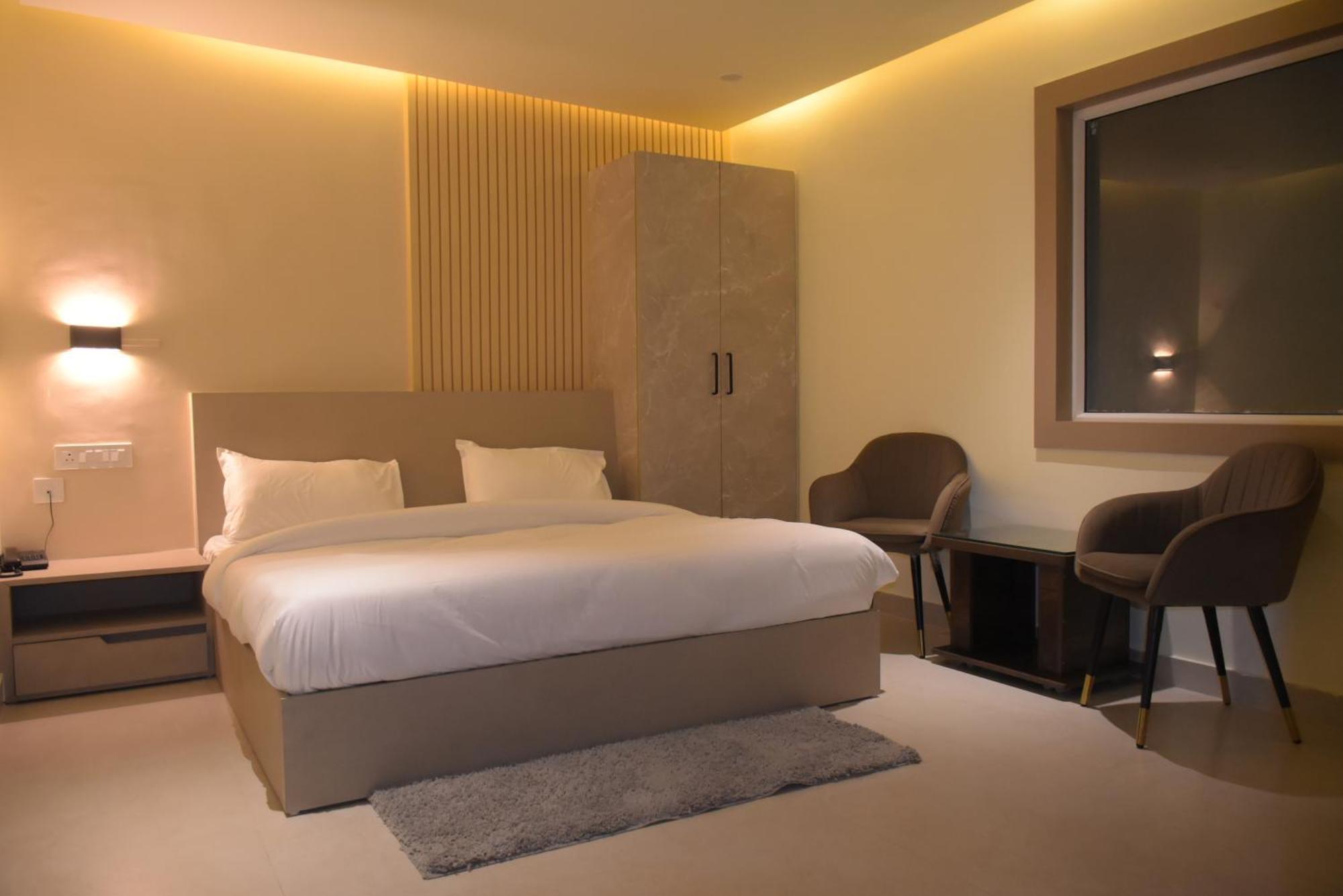 Spruce Hill Hotel & Restro ناينيتال المظهر الخارجي الصورة
